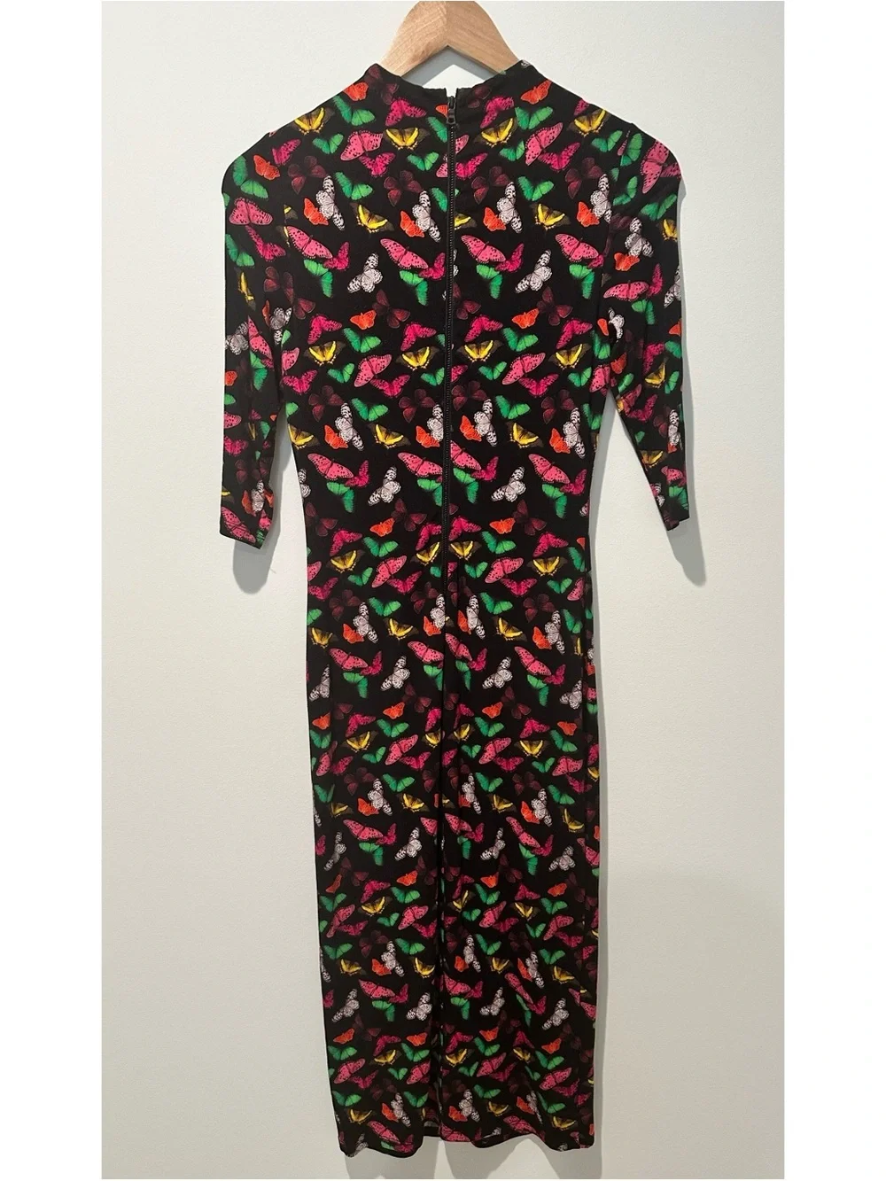Alice & Olivia Delora Midi Dress